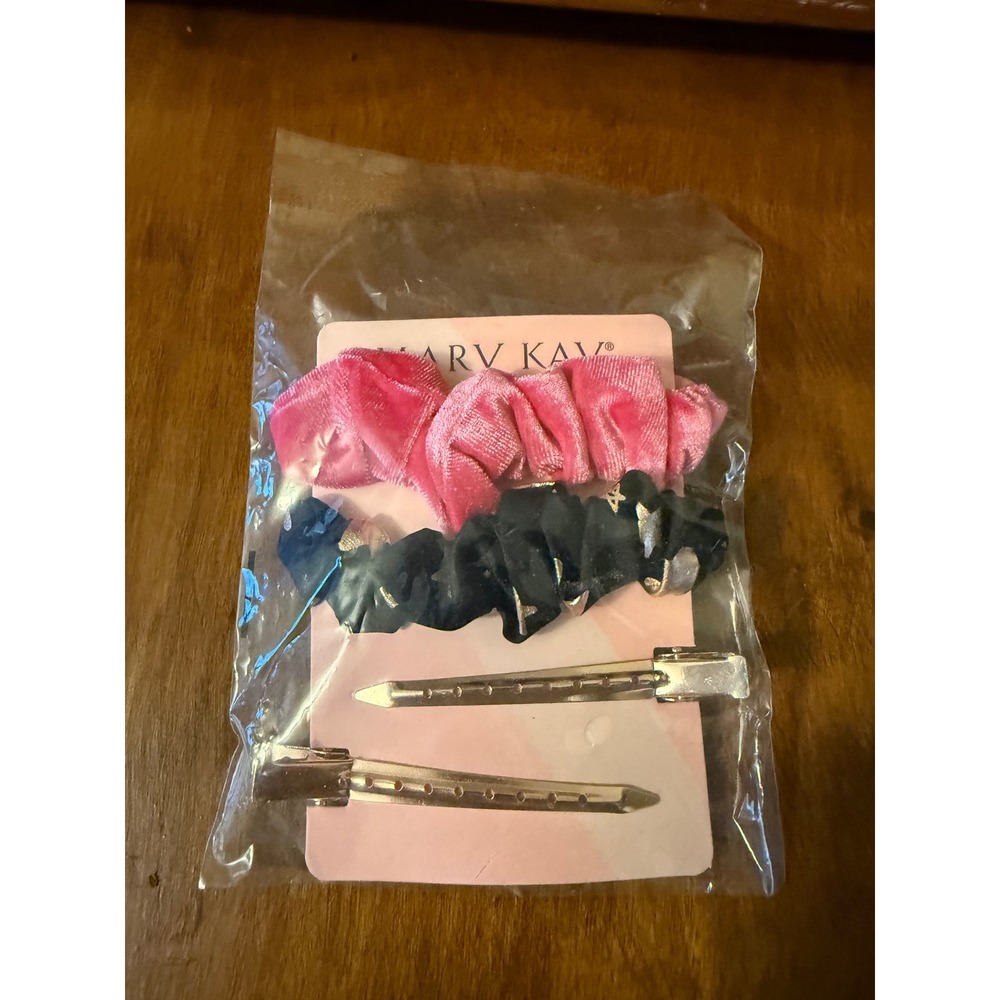 Mary Kay Hair Accessory Set 2 Velvet Scrunchies 2 Silver Clips Pink Black Stars